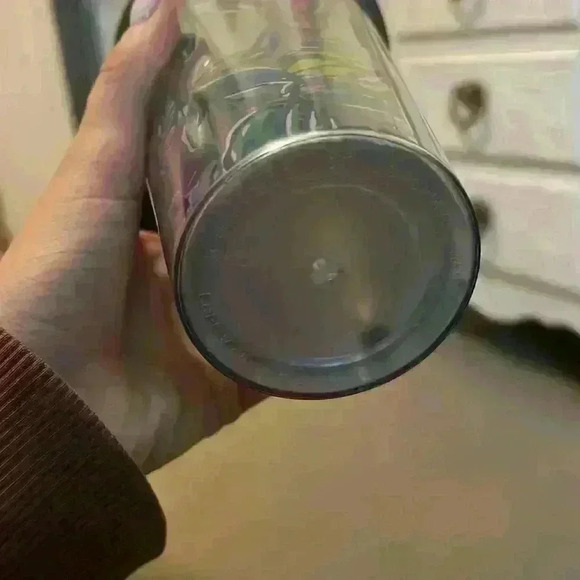 Lilly pulitzer cup with straw - Picture 3 of 3